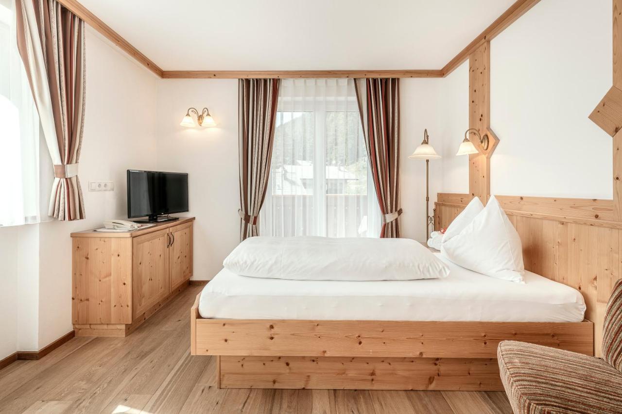 克里斯安奈霍夫酒店 Santa Cristina Val Gardena 外观 照片