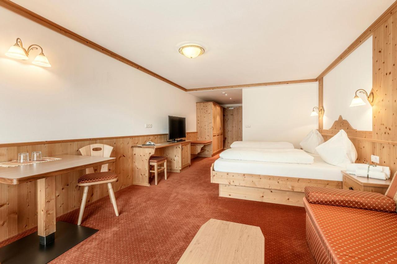 克里斯安奈霍夫酒店 Santa Cristina Val Gardena 外观 照片