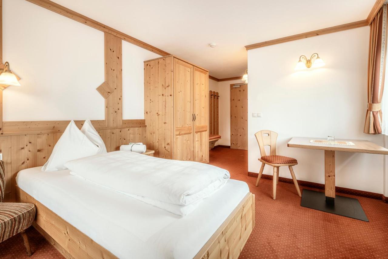 克里斯安奈霍夫酒店 Santa Cristina Val Gardena 外观 照片