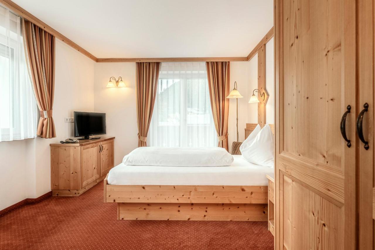 克里斯安奈霍夫酒店 Santa Cristina Val Gardena 外观 照片