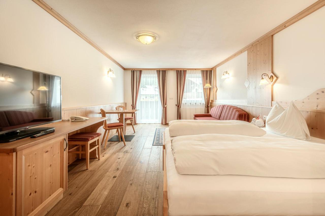 克里斯安奈霍夫酒店 Santa Cristina Val Gardena 外观 照片