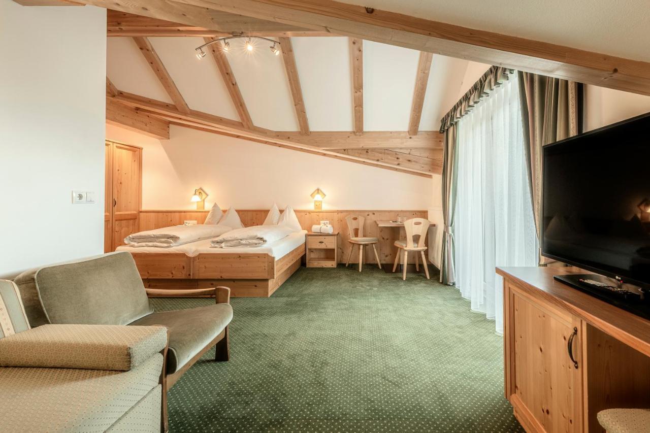 克里斯安奈霍夫酒店 Santa Cristina Val Gardena 外观 照片