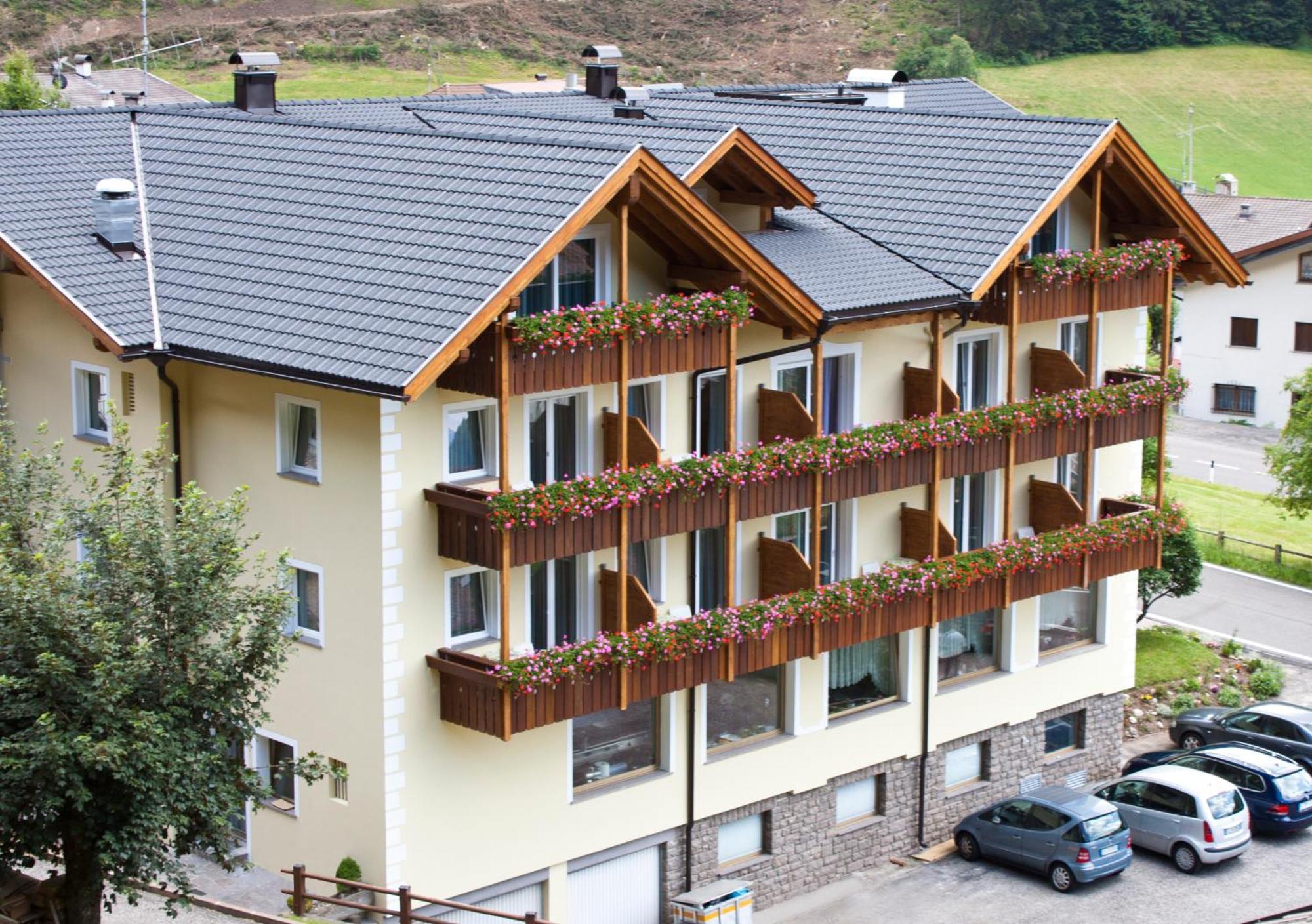 克里斯安奈霍夫酒店 Santa Cristina Val Gardena 外观 照片